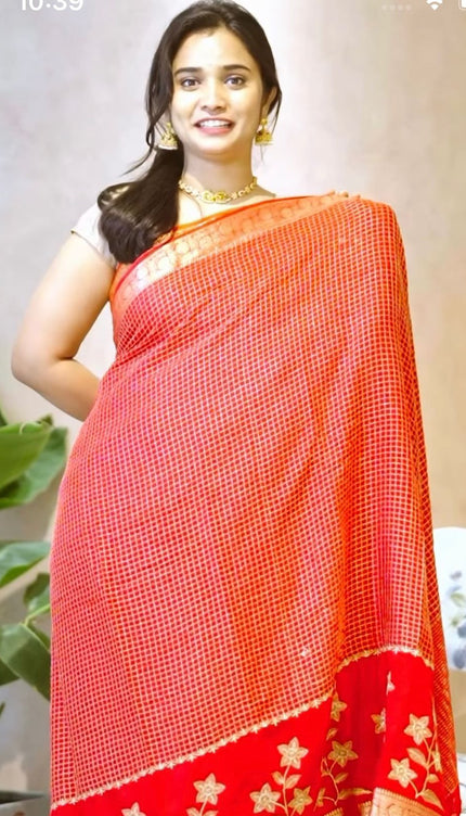 Koren Crepe Saree With All Over Checks Design and Flower Design Border - Red