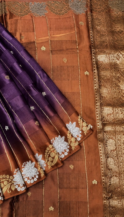 Manipuri kota  Gold and silver  Zari weaving Buttis  with Checks Design and Satin Border -Onion PInk