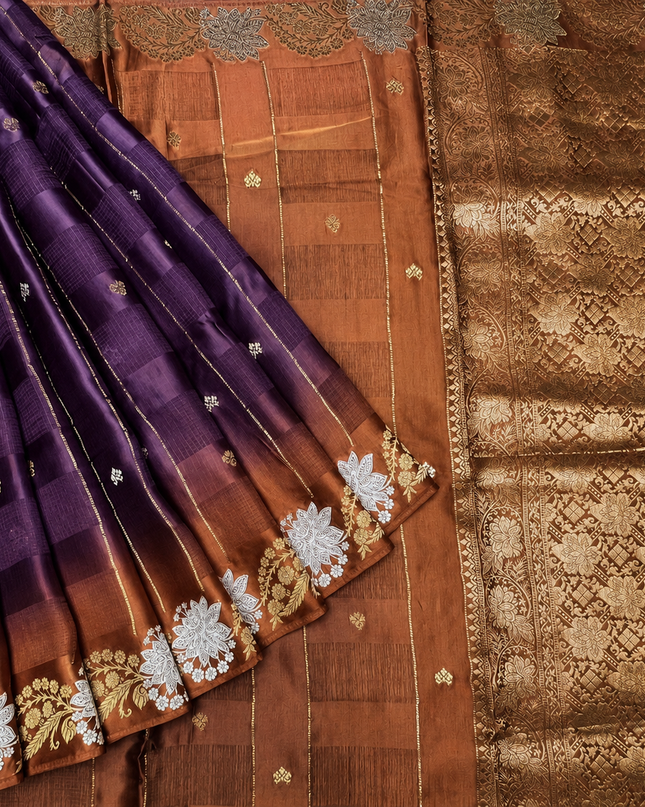 Manipuri kota  Gold and silver  Zari weaving Buttis  with Checks Design and Satin Border -Onion PInk