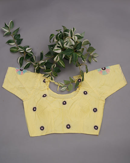 Russian Crape Saree Kardhana and Pearl Work & Scallop Border