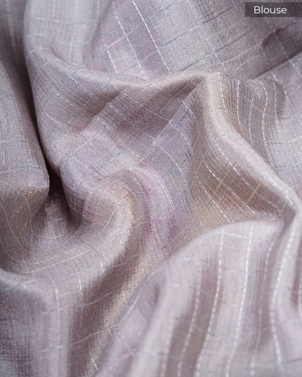 Dola silk sarees with checks and floral print border - Maroon