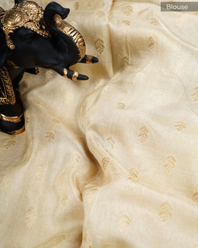 Munga silk saree with vaira oosi design - Tan