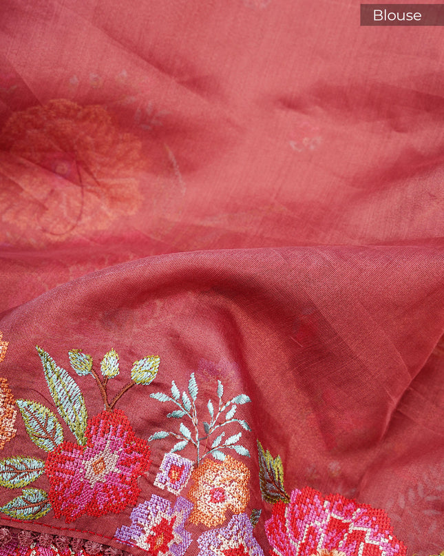 Linen saree with thread work butties and lace border - Maroon