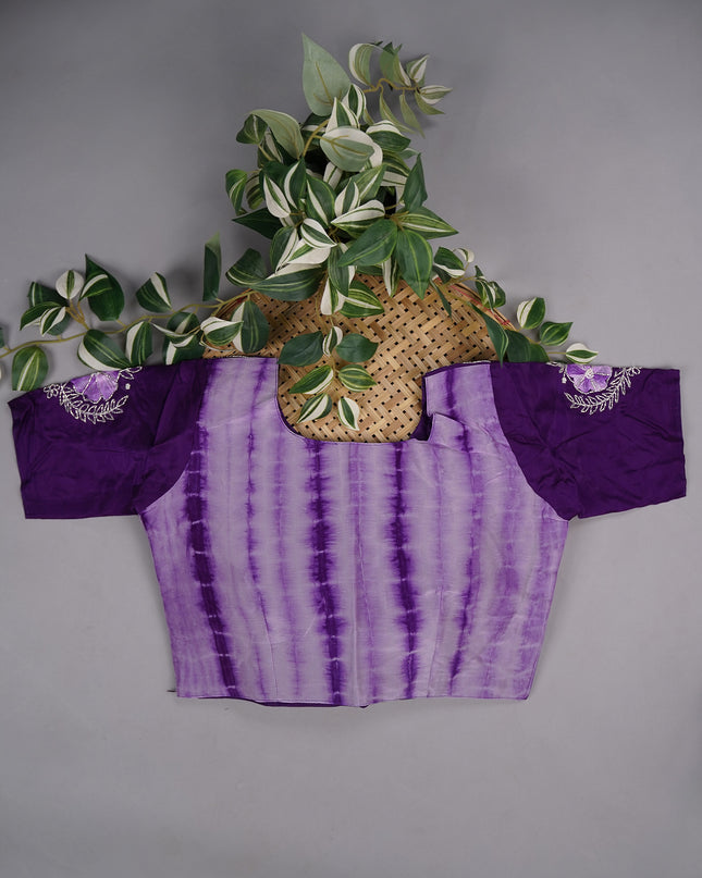 Italian Crepe Saree Applique Work with Kardhana Border