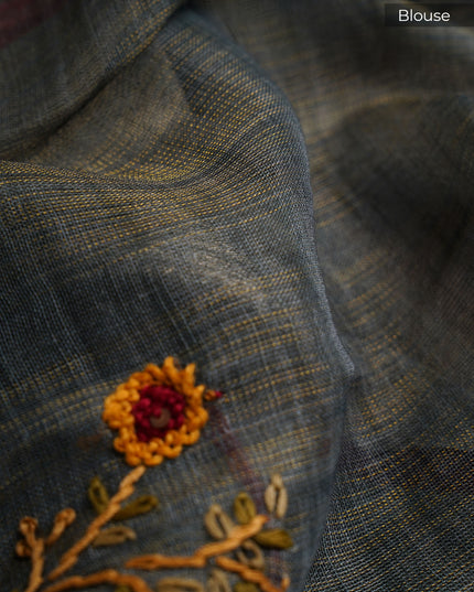 Tissue Linen Saree With Kantha Work & Contrast Border - Mint Blue