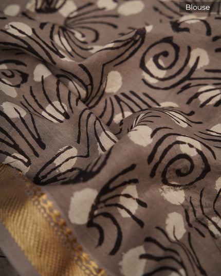 Mul cotton saree with Floral Kalamkari block print and contrast border - Chocolate Brown