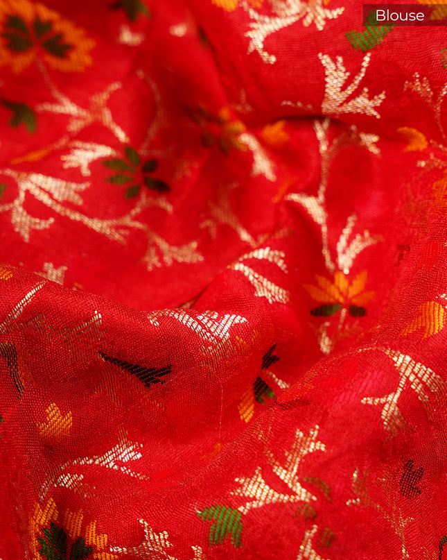 Binny Crepe Silk Saree With Golden Border - Red