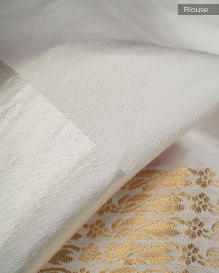 Dola Silk Saree With White Border Golden Zari Butties - Pink