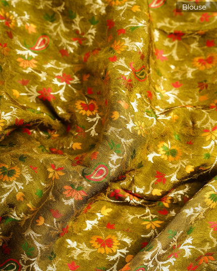 Binny Crepe Silk Saree With Golden Silver Zari Border - MEHINDHI