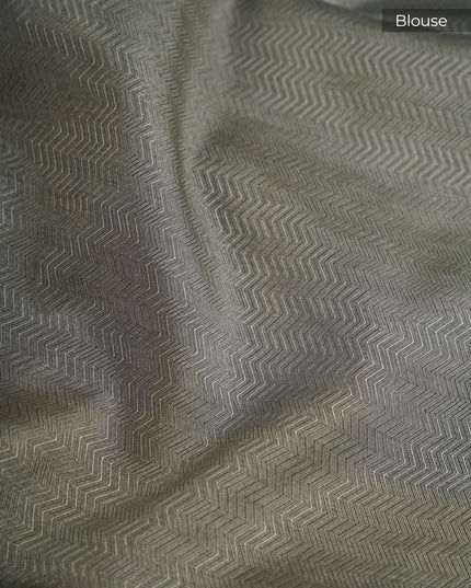 Tissue Banaras Golden Buttis With Contrast Border - Peach