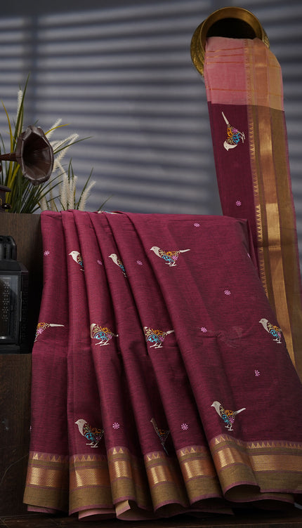 Handloom Cotton Thread Embroidery Butties Gold Zari Border- Onion Pink