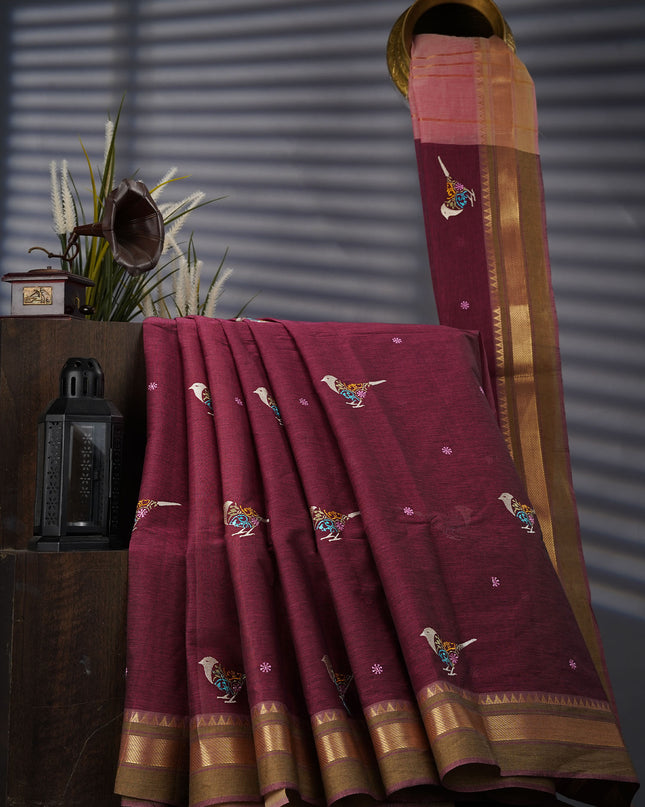 Handloom Cotton Thread Embroidery Butties Gold Zari Border- Onion Pink