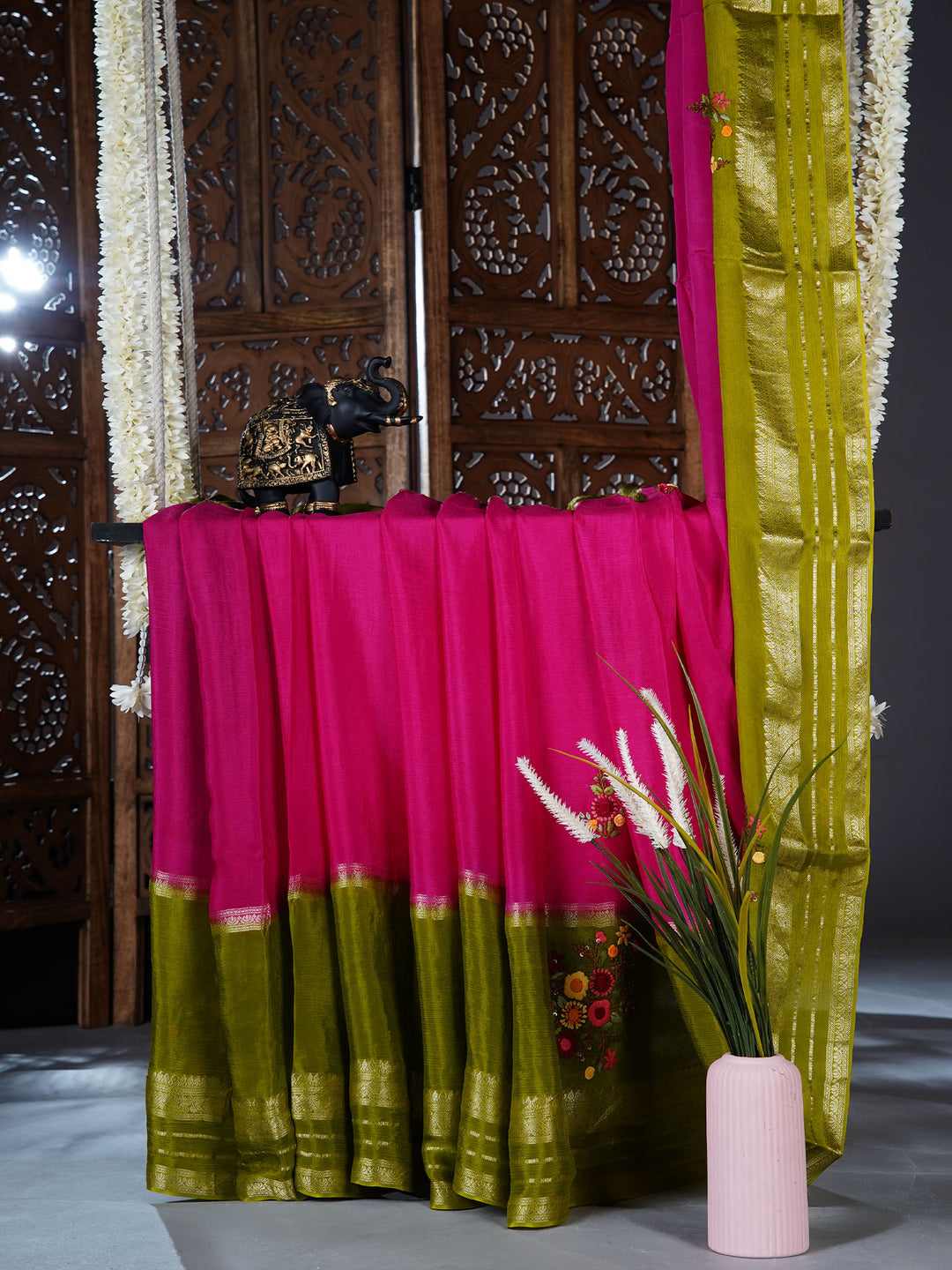 Chinnon Crape Saree French Knot Work Design and Golden Zari Gap Border Border - Pink