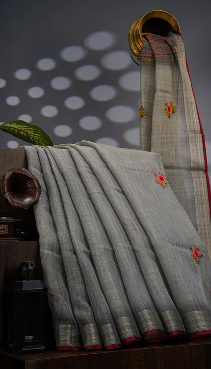 Tissue Linen Saree With Kantha Work & Contrast Border - Mint Blue