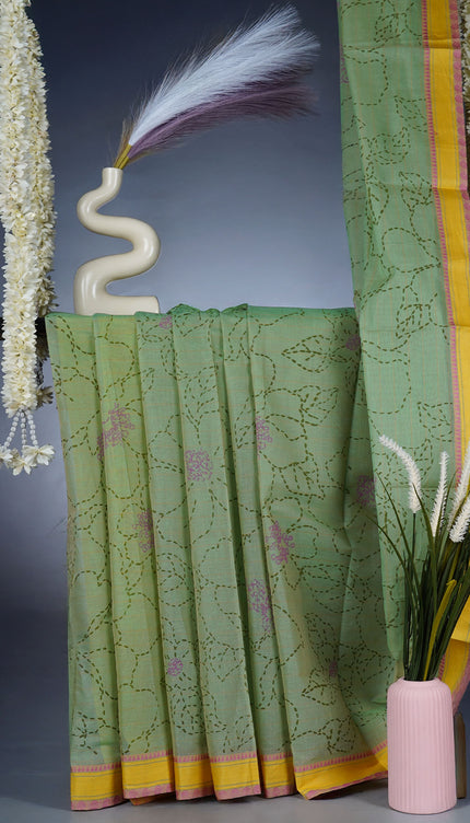 Cotton Printed Saree With Thread Waving Border - Green