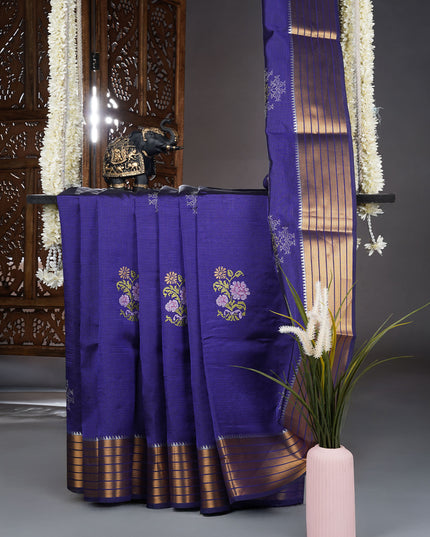 Mangalagiri Silk Saree with thread Work With Zari Border - Vailet