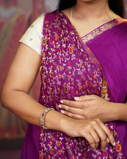 Binny Crepe Silk Saree With Golden Border - Purple