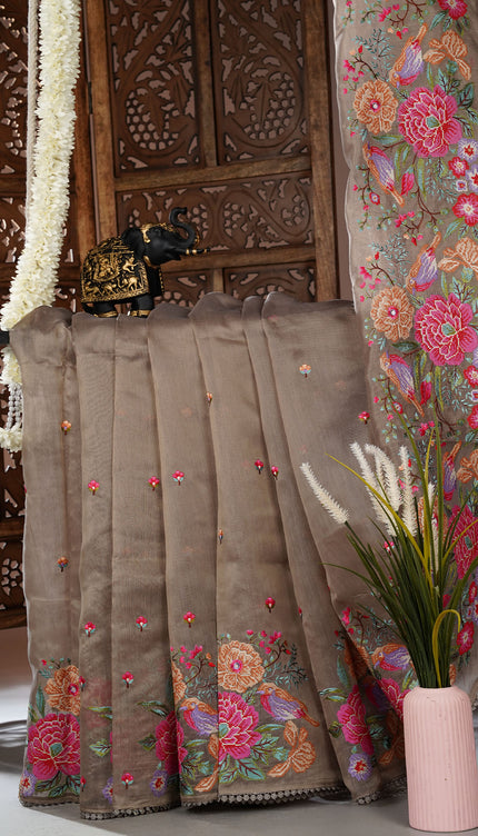 Linen saree with thread work butties and lace border - Grey