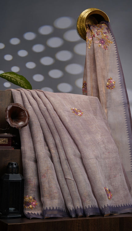 Tissue Linen Saree With Kantha Work & Contrast Border - Peach