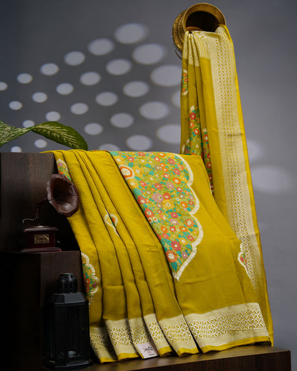 Kadi Georgette Saree With Meenakari Butties - Green