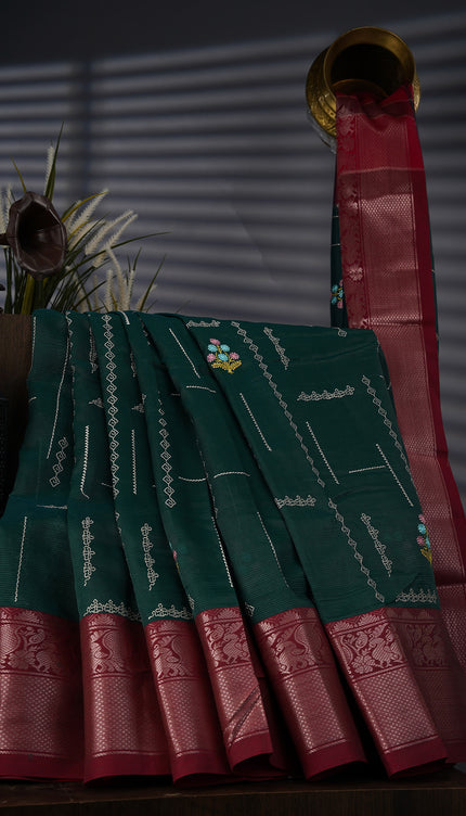 Mangalagiri Silk With Thread Embroidery Work And Contrast Border - Bottle Green