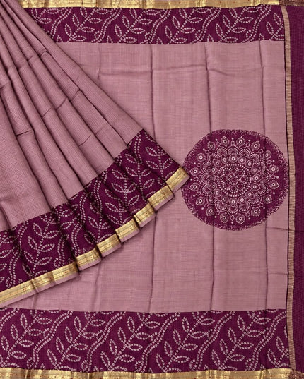 Pure Silk Kota Saree With Bhandni Print and Small Kanchi Border - Onion Pink