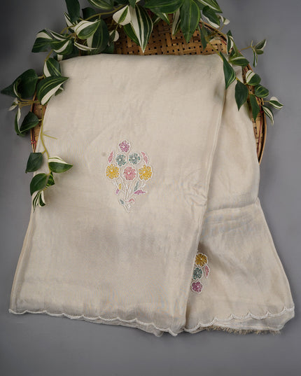 Tissue Crepe Scallop Work with Kardana Border- Half White