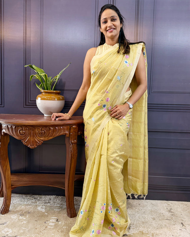 mangalagiri Silk Embroidery Work With Border - Mehndi