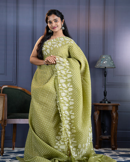 Soft Crush Tissue Saree With  Thread Embroidery Work and Scallop Border- Mint Green