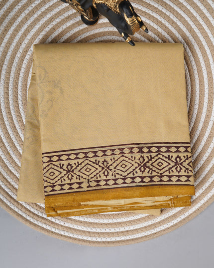 Mul cotton saree with block printing and a geometric border - Light Beige