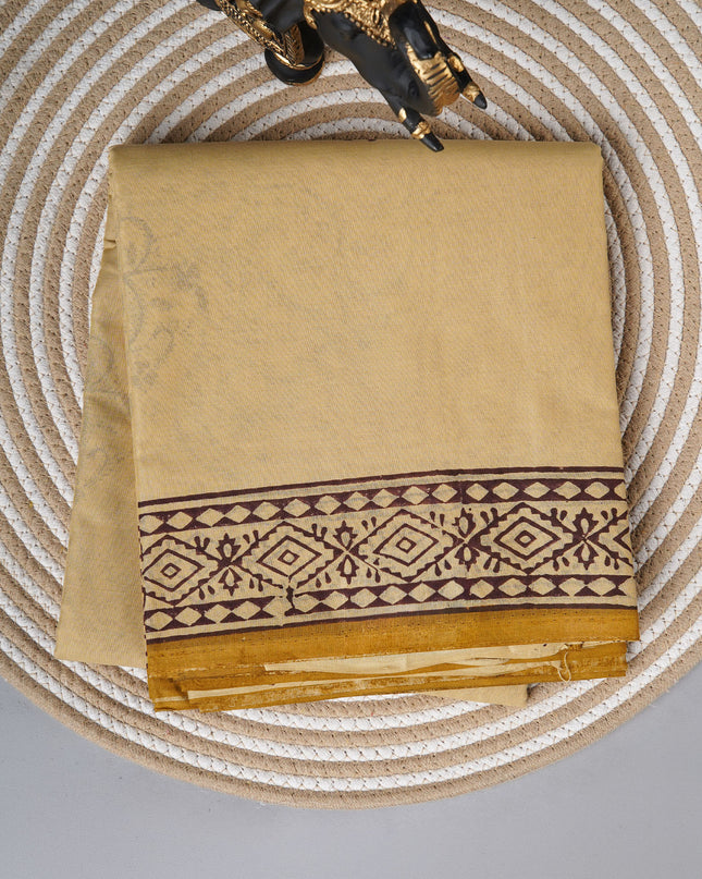 Mul cotton saree with block printing and a geometric border - Light Beige