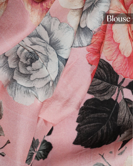 Munga silk Saree with Centre print horizontal Zari lines - Peach