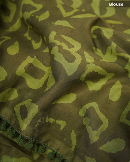 Cotton saree with block print and lace border  - Mehendi Green