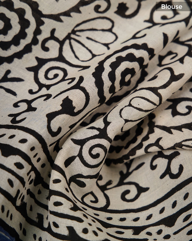 Mul cotton saree with Elephant print butties and contrast border - Bottle Green