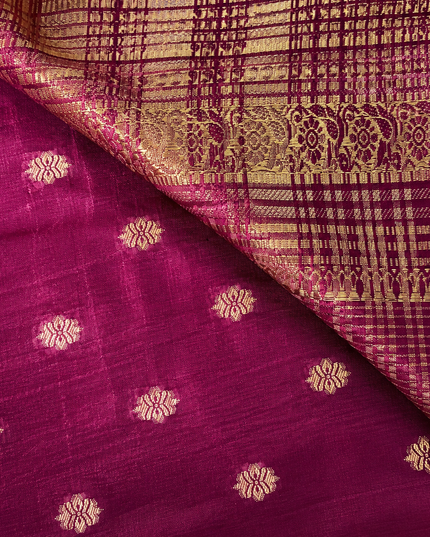 Green Silk Saree With Golden Zari Butties And Kanchi Border - Cream