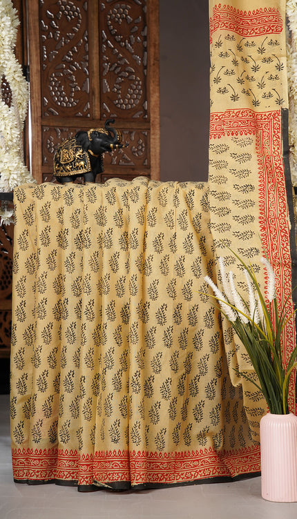 Mul Cotton Saree with  Block Printed and conratst border - Beige Sand