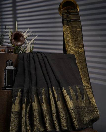 Banaras Crepe With Kanchi Border - Black