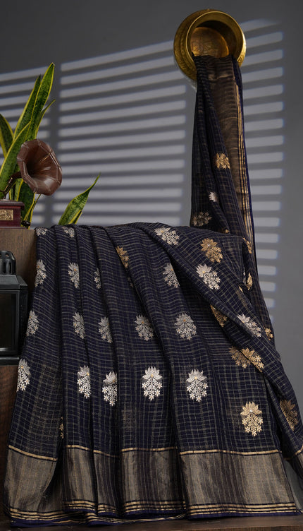 Kaddi Georgette Saree With Gold Butties And Kaddi Border - Black