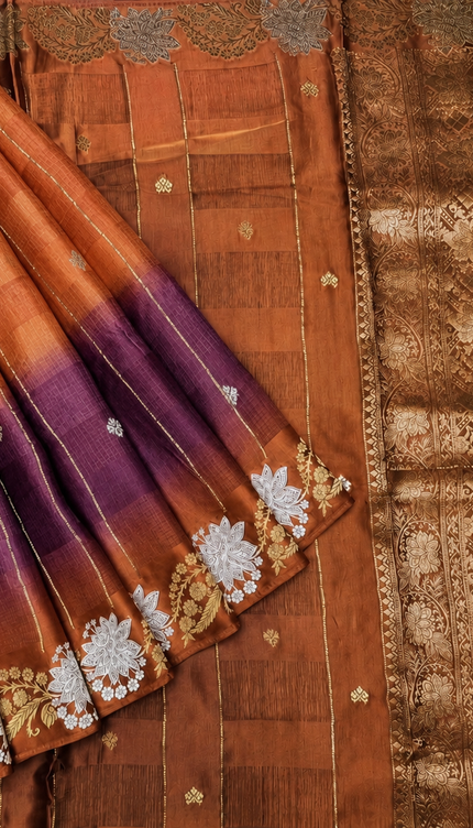 Manipuri kota  Gold and silver  Zari weaving Buttis  with Checks Design and Satin Border -Light Orange