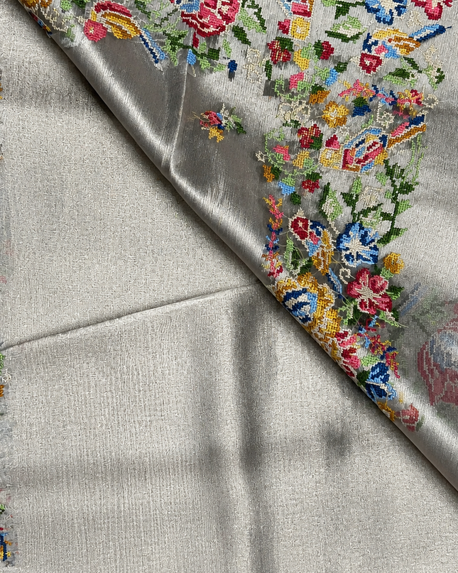 Soft  Tissue Orznga  Saree With Allover Gold and Silver Zari Lines Design with  petite point work Border - Cream