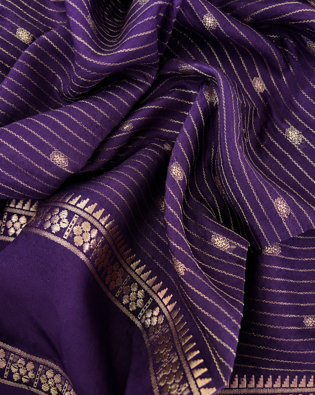 Munga Silk Saree With All over Oosi Design and Small Gold Butties  Contrast Border-  Greenpy