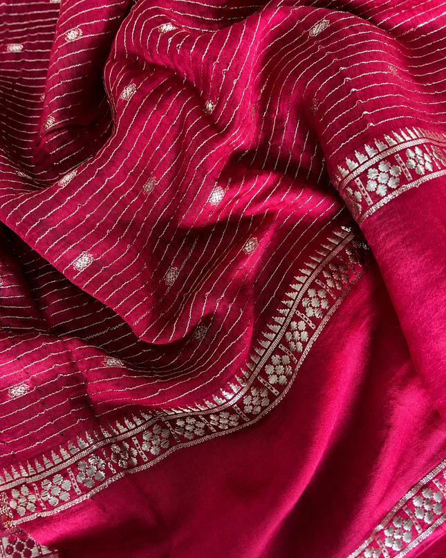 Munga Silk Saree With All over Oosi Design and Small Gold Butties  Contrast Border- Violet & Red