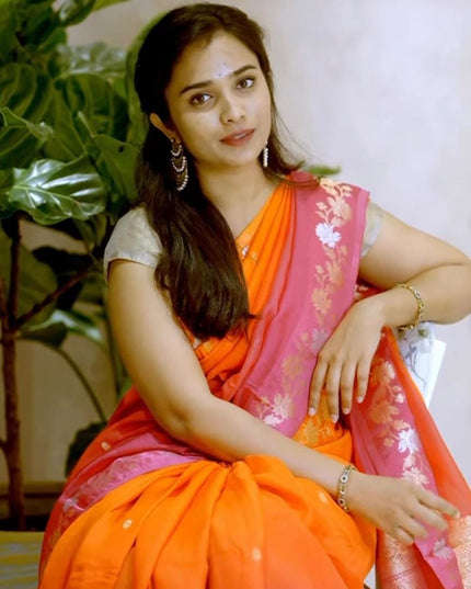 Mani puri Kota  Golden Zari weaving Buttis  with Banaras Border -Magenta