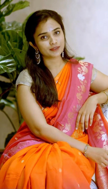 Mani puri Kota  Golden Zari weaving Buttis  with Banaras Border -Magenta