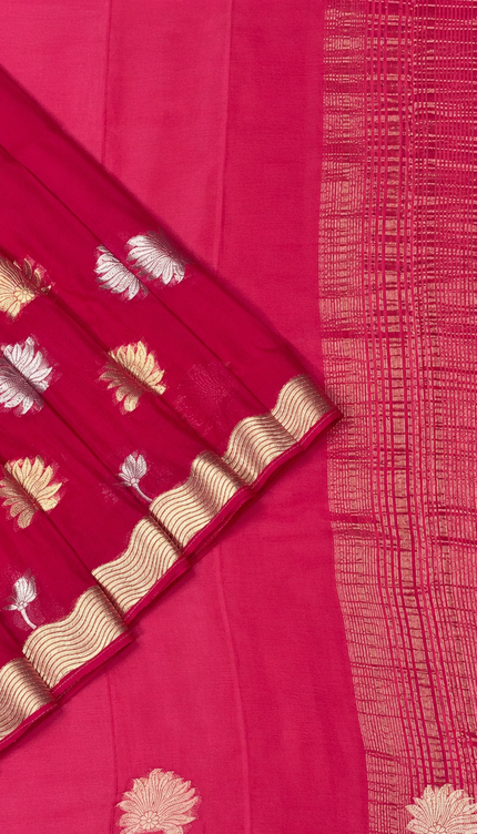 Wrinkle crepe saree with Gold and Silver Zari Butties with Golden Zari Border - Rani Pink