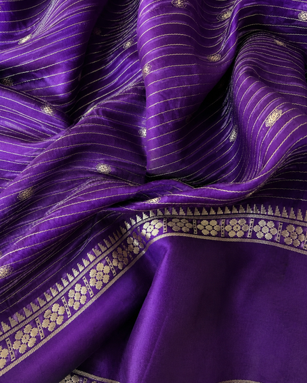 Munga Silk Saree With All over Oosi Design and Small Gold Butties  Contrast Border- Bottle Green