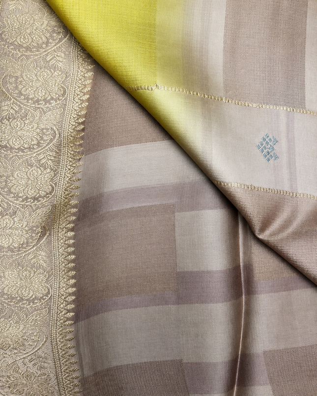 Manipuri kota  Gold and silver  Zari weaving Buttis  with Checks Design and Satin Border -Green