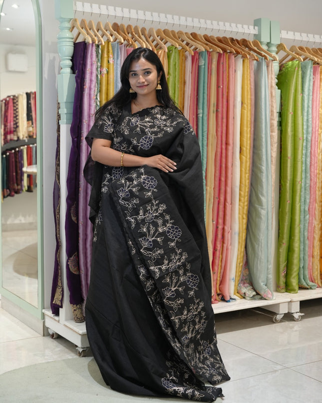 Tusser silk saree with applique and pitta work with scallop border-BLACK
