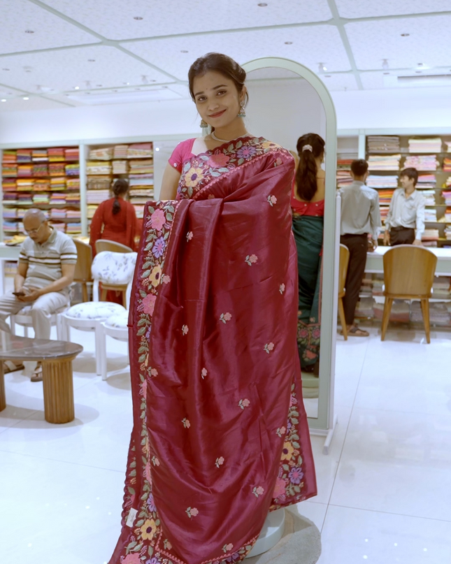 Kora Dupion Saree with Thread  Work and Scallop Border-Maroon