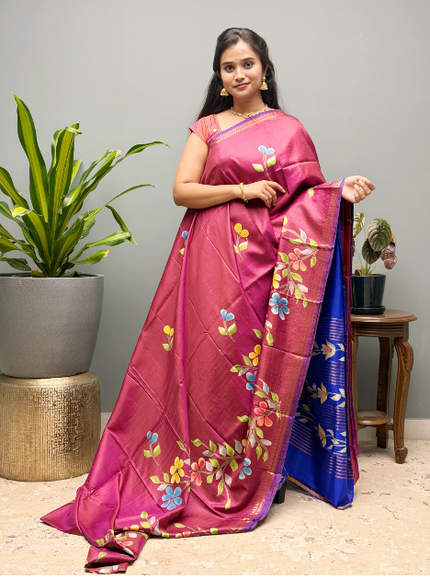 Pure Silk Saree With All Over Hand painting and Golden Zari weaving Temple Design  Border - Light Pink